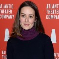Sortie de Megan Boone � la premi�re de Hangmen