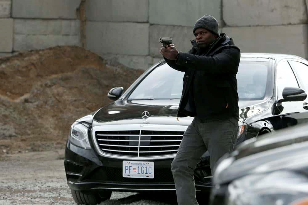 Dembe Zuma (Hisham Tawfiq) couvre sa fuite et celle de Reddington