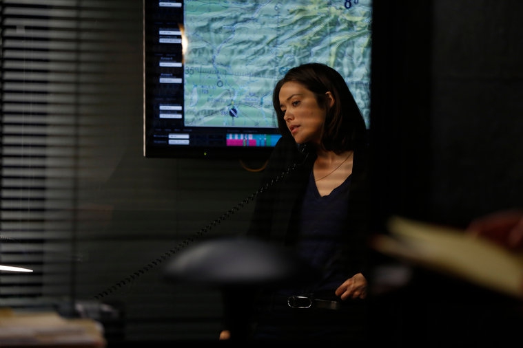 Elisabeth Keen (Megan Boone) dans son bureau