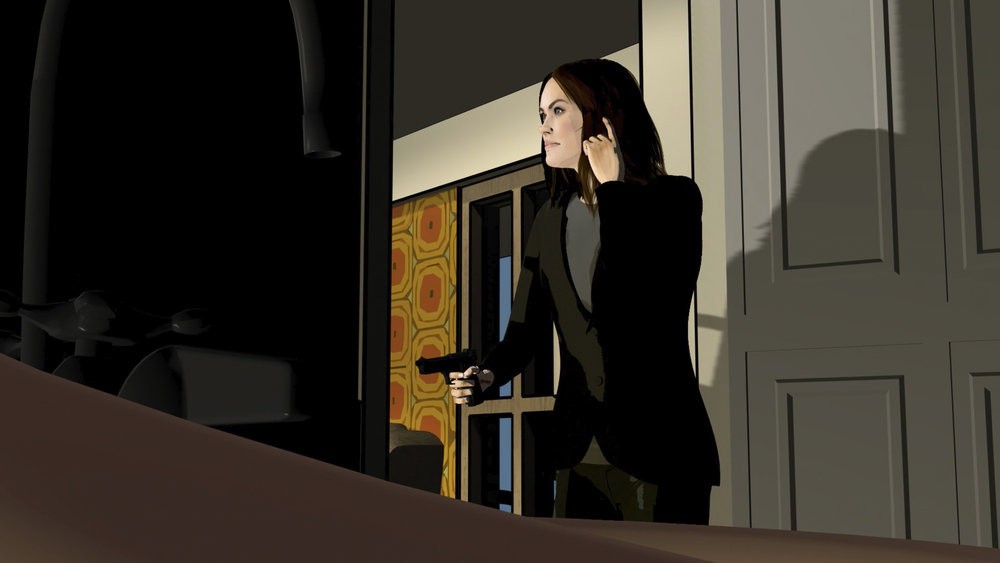 L'agent Elisabeth Keen en version animée arme d'une main, téléphone de l'autre