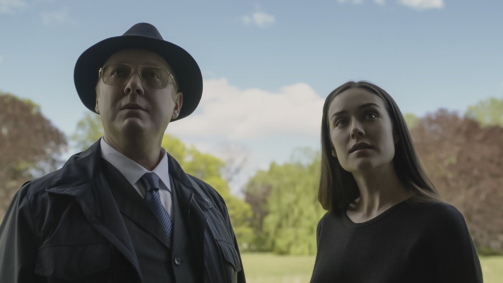 Raymond Reddington (James Spader) et Elisabeth (Megan Boone) face à la plus grande révélation que le criminel lui ait jamais faite