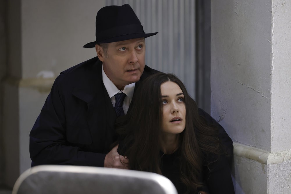 Raymond Reddington (James Spader), une fois de plus, protège Elisabeth (Megan Boone) du danger