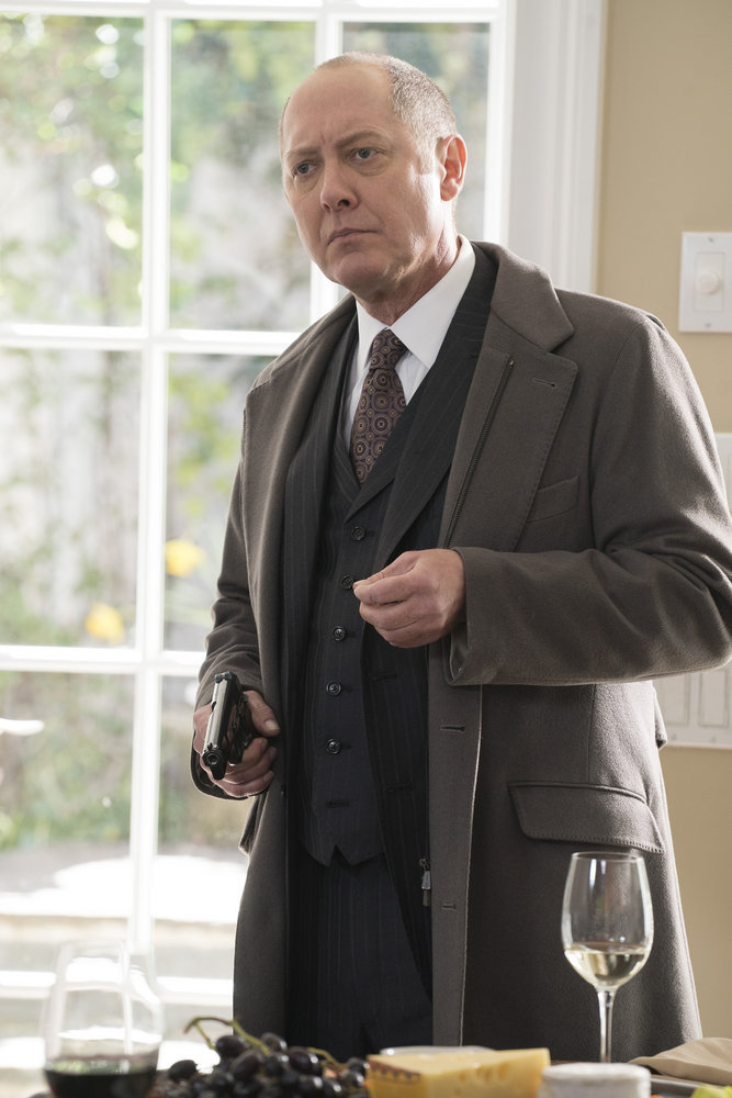 Raymond Reddington (James Spader) exige des réponses